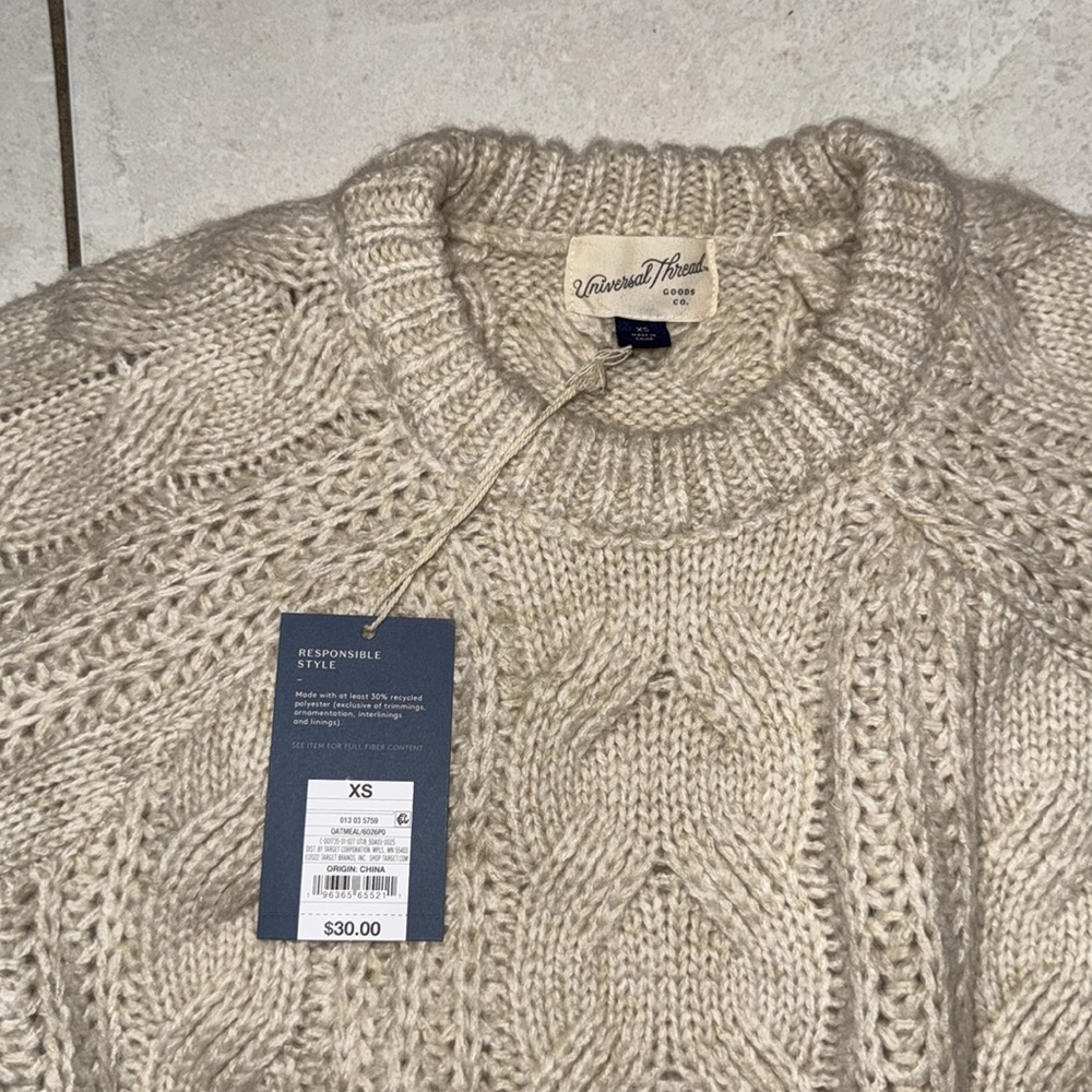 NEW Universal Thread Cable Knitted Cropped Sweater - Picture 3 of 3
